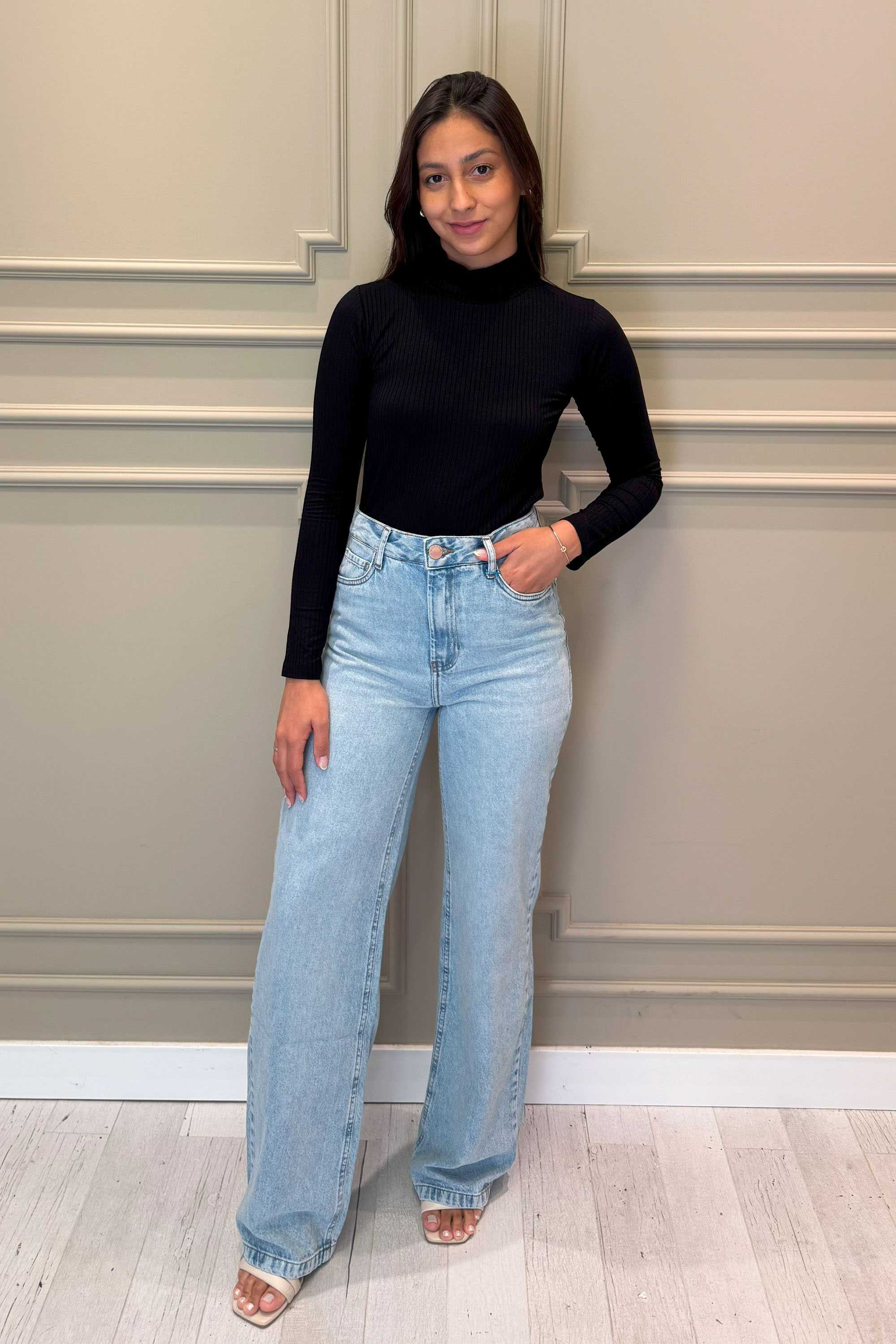 Blusa Preta CalÃ§a Flare Com Blusa Jeans CalÃ§a Canelada Jeans - Main Image