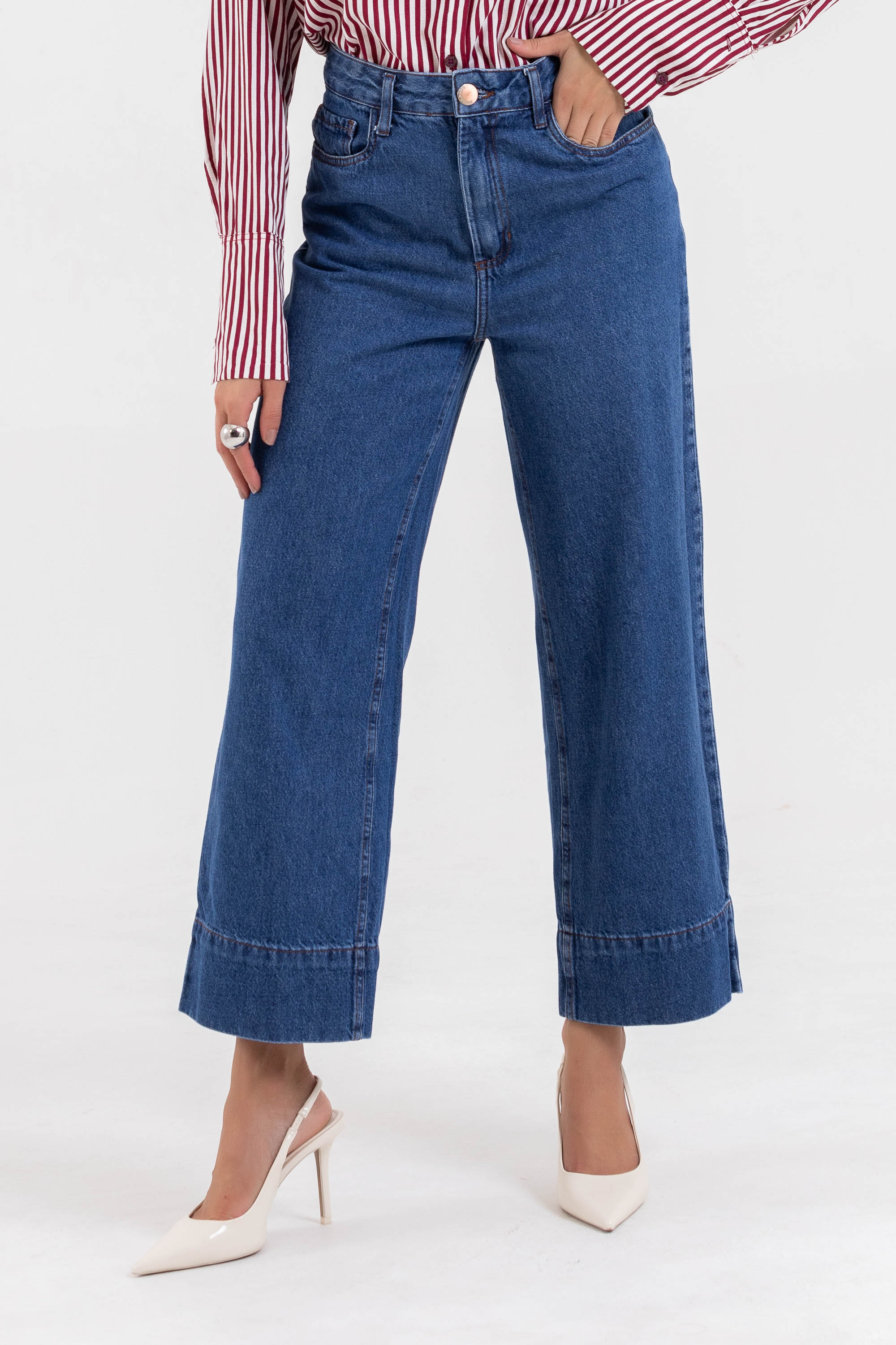 Calça Feminina Reta Cropped com Barra Larga Escura ROCKSHAM